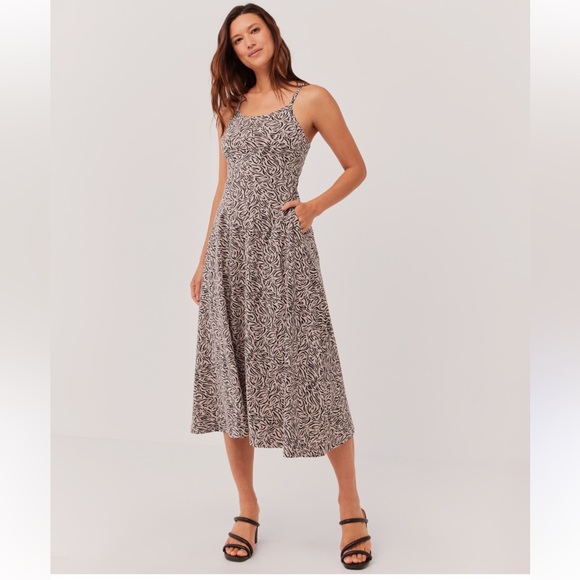 Pact Windswept Oat Fit and Flare Midi Dress size X Small - Picture 2 of 13